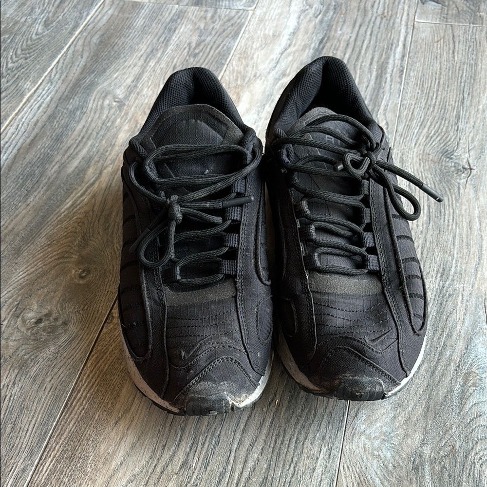 Nike Black Max Air Sneakers 9.5